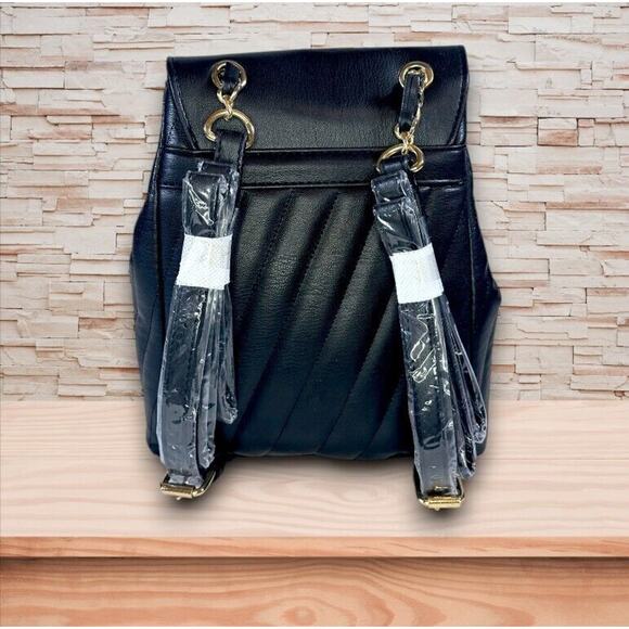 NEW bebe Black and Gold Crossbody Bag - Picture 3 of 10